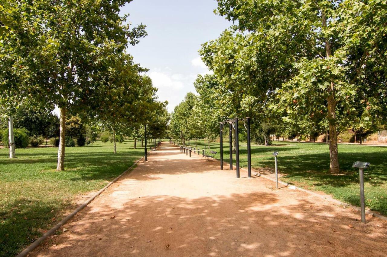 Apartamento Forum-Ciencias Con Piscina, Gym & Parking Гранада Экстерьер фото